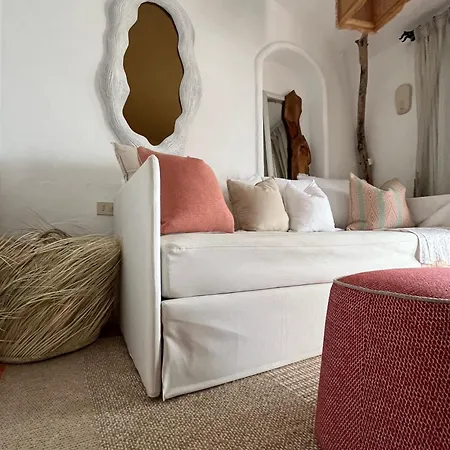 Holiday home Suitehome Pevero Seaview&spapool